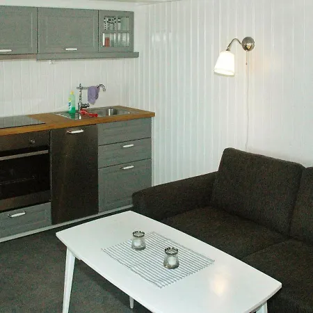 4 Person In Vevang-by Traum *