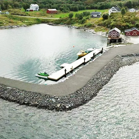 4 Person In Vevang-by Traum *