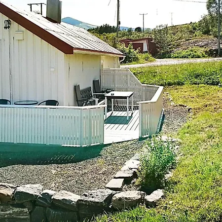 4 Person In Vevang-by Traum *