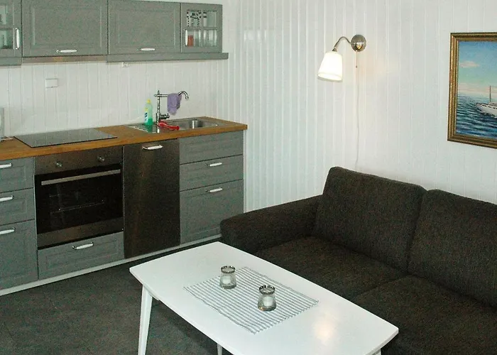 4 Person In Vevang-by Traum *