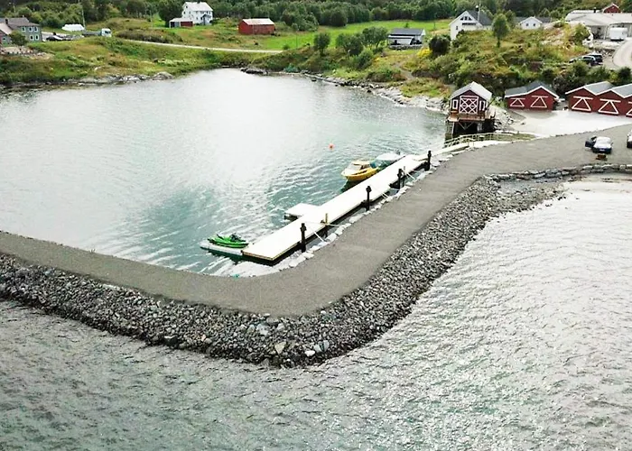 4 Person In Vevang-by Traum *